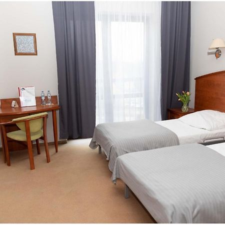 Hotel Piast Cedynia Экстерьер фото