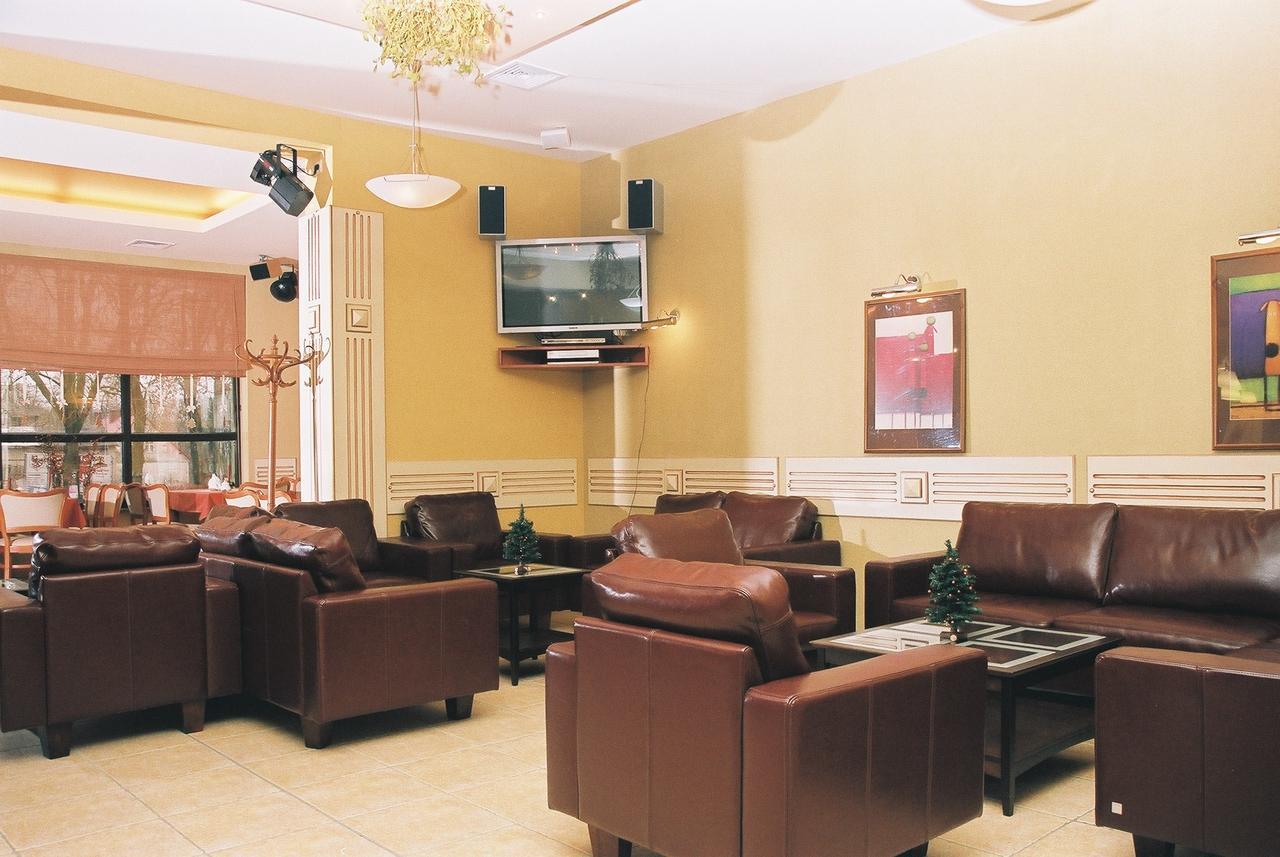 Hotel Piast Cedynia Экстерьер фото