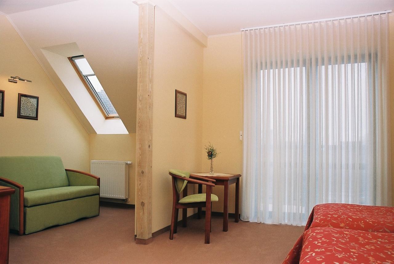 Hotel Piast Cedynia Экстерьер фото