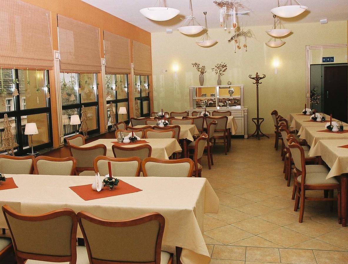 Hotel Piast Cedynia Экстерьер фото