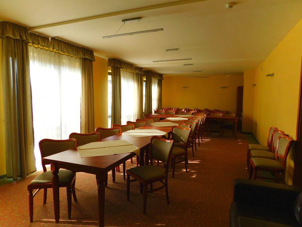 Hotel Piast Cedynia Экстерьер фото