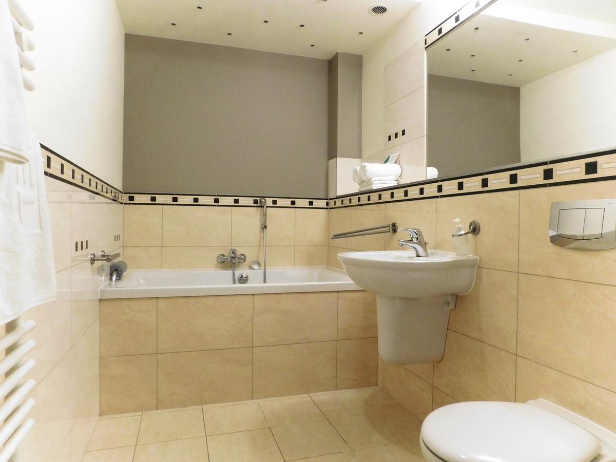 Hotel Piast Cedynia Экстерьер фото