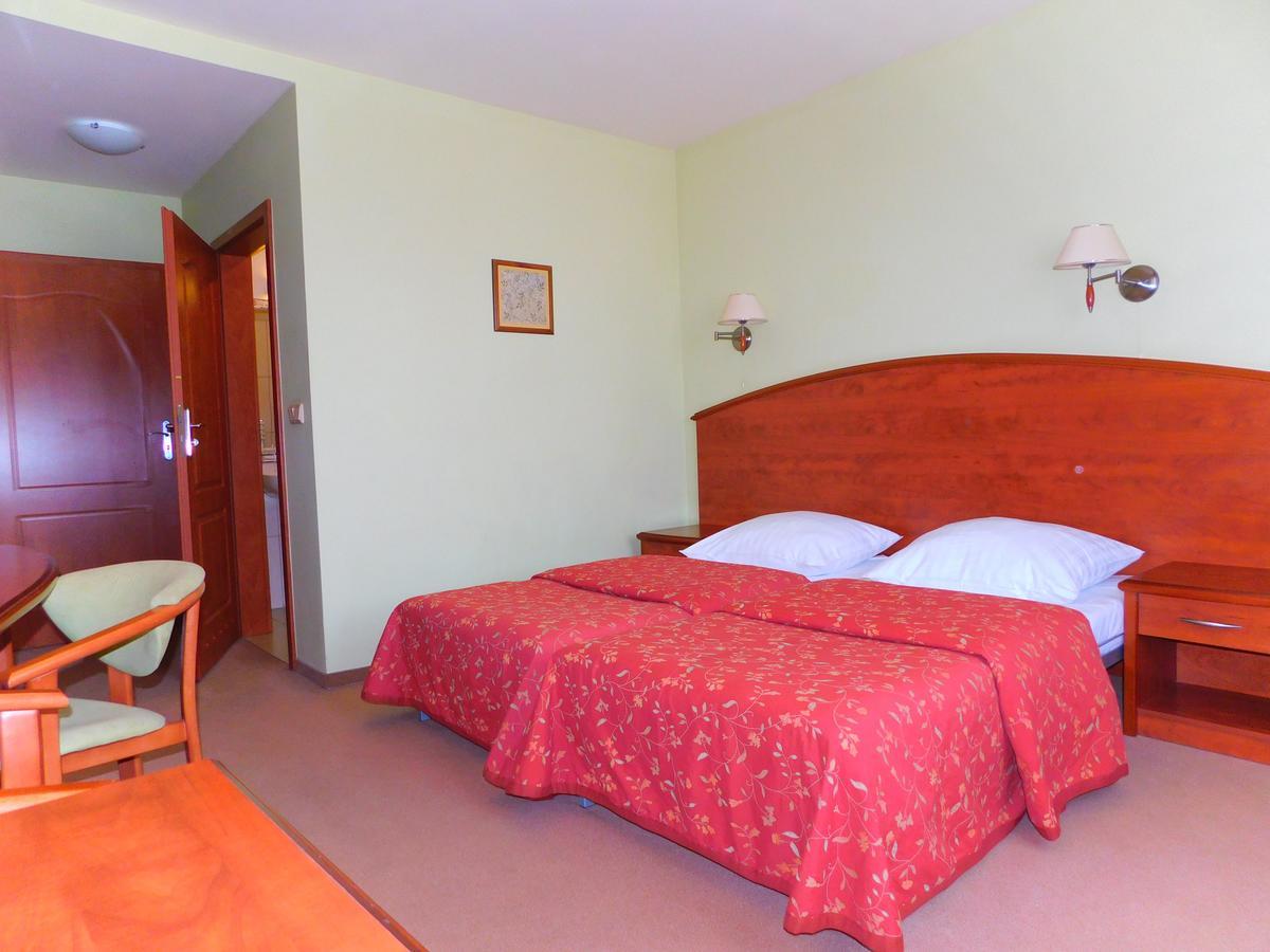 Hotel Piast Cedynia Экстерьер фото
