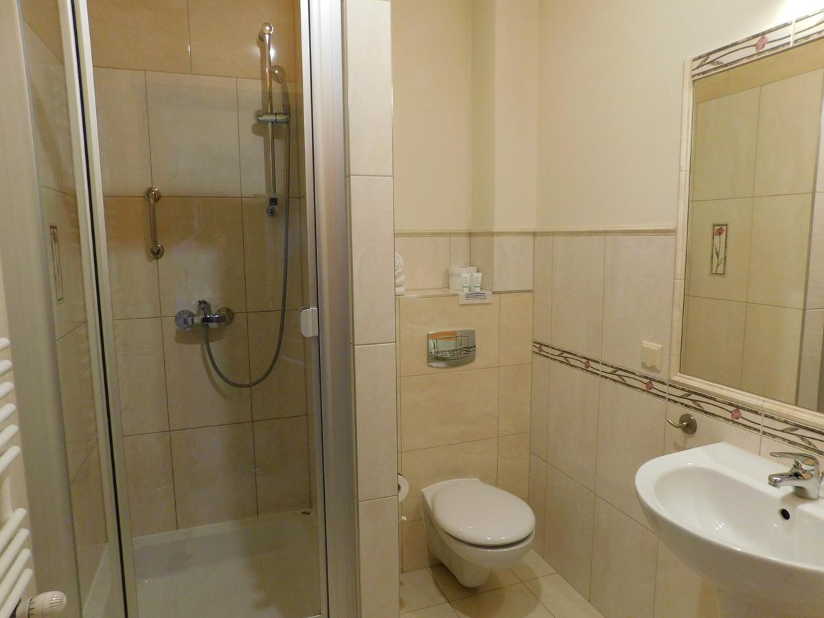 Hotel Piast Cedynia Экстерьер фото
